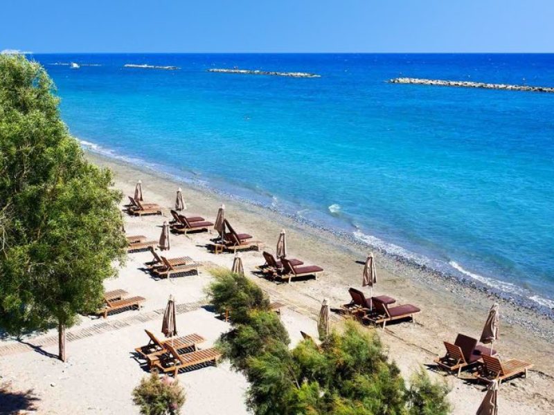 limassol-akti-olympion-beach-facilities